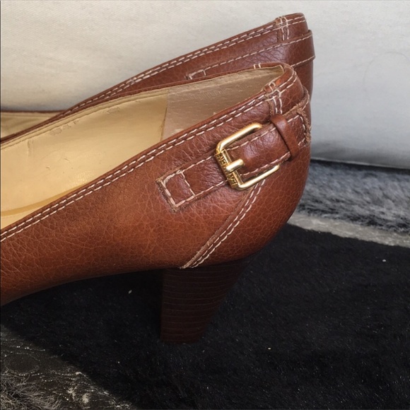 RALPH LAUREN | Brown Leather Gold Detail Heels - Picture 4 of 8